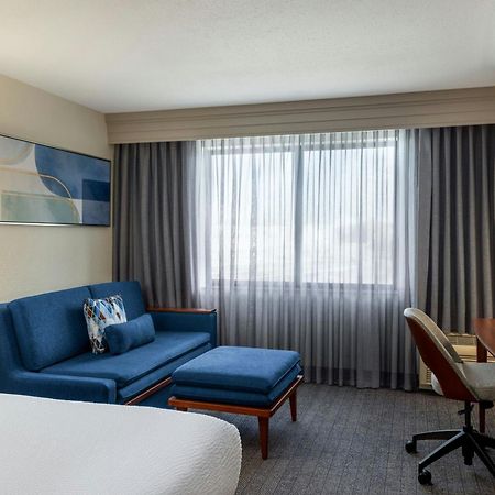 Courtyard Mt. Holly Westampton Hotel Buitenkant foto