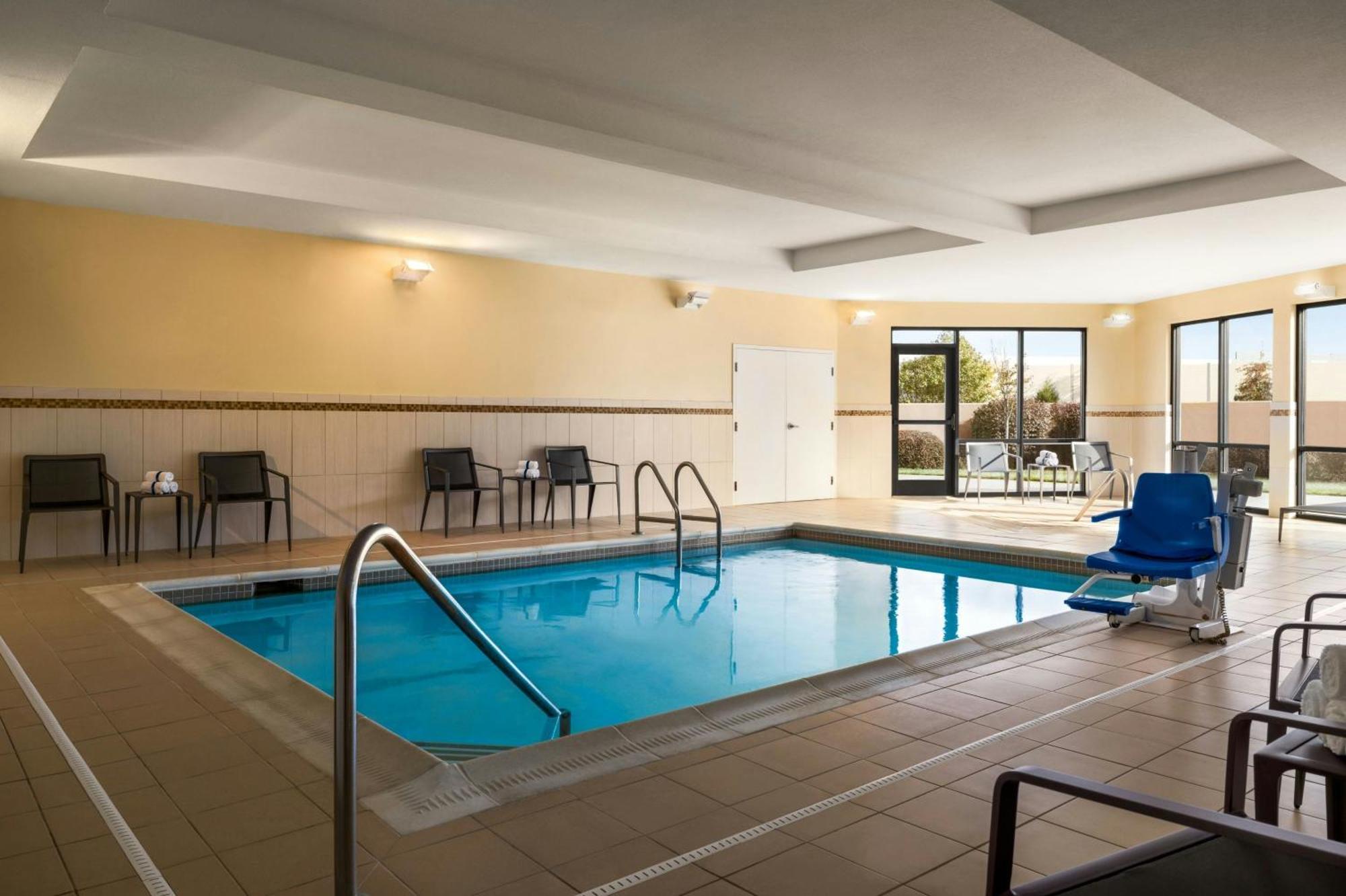 Courtyard Mt. Holly Westampton Hotel Buitenkant foto