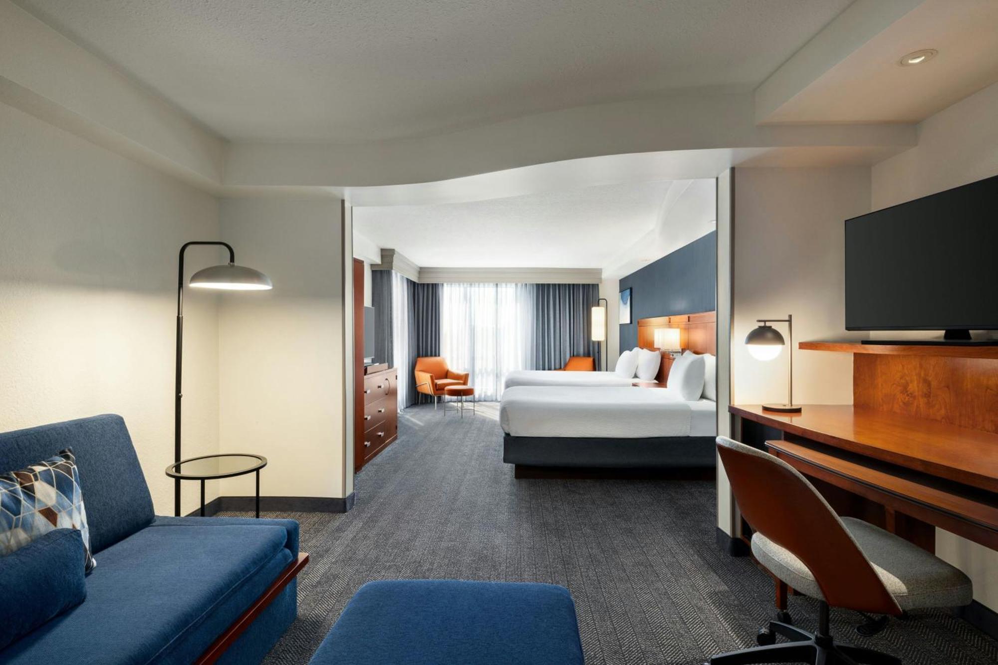 Courtyard Mt. Holly Westampton Hotel Buitenkant foto